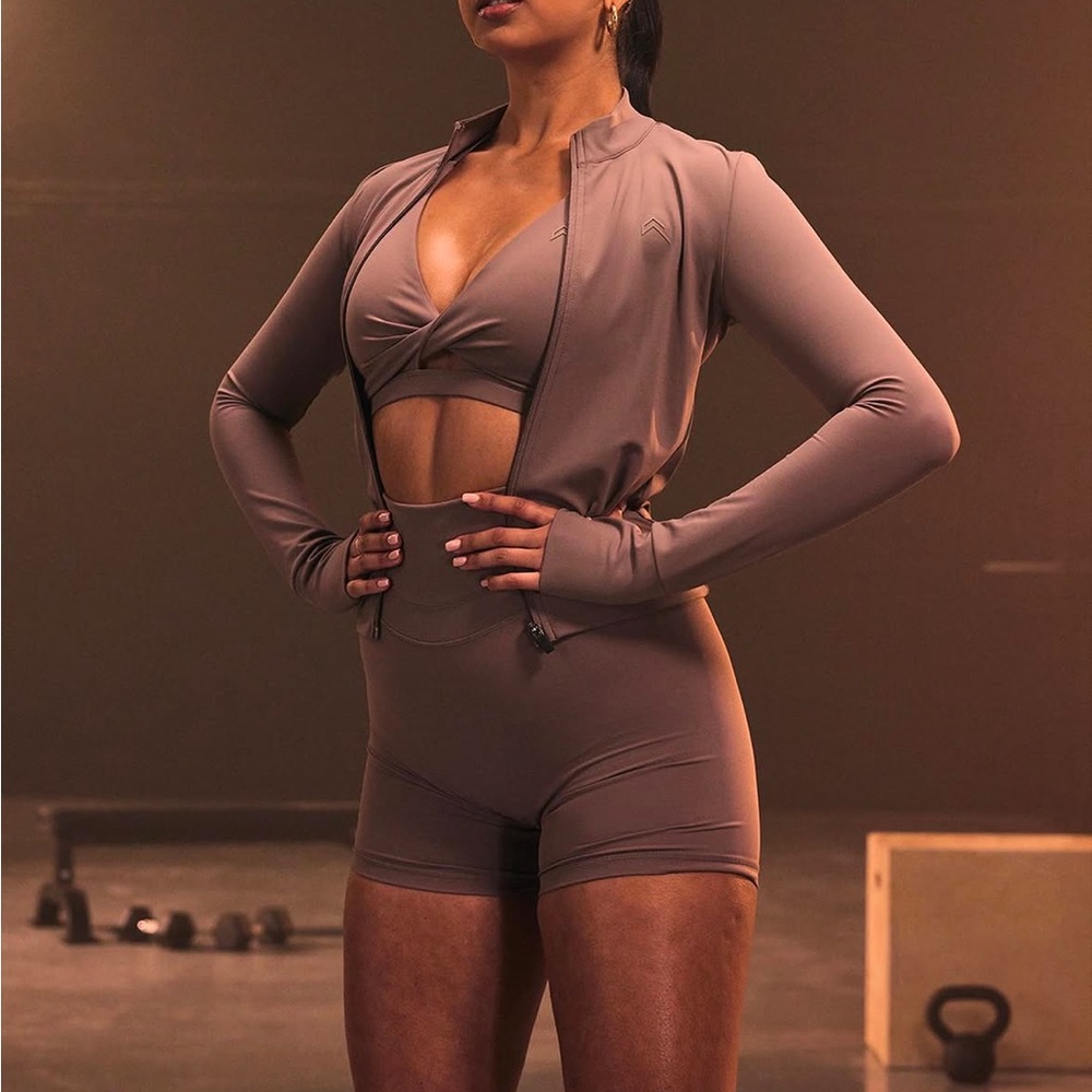 UNIFIED TWIST SPORTS BRA